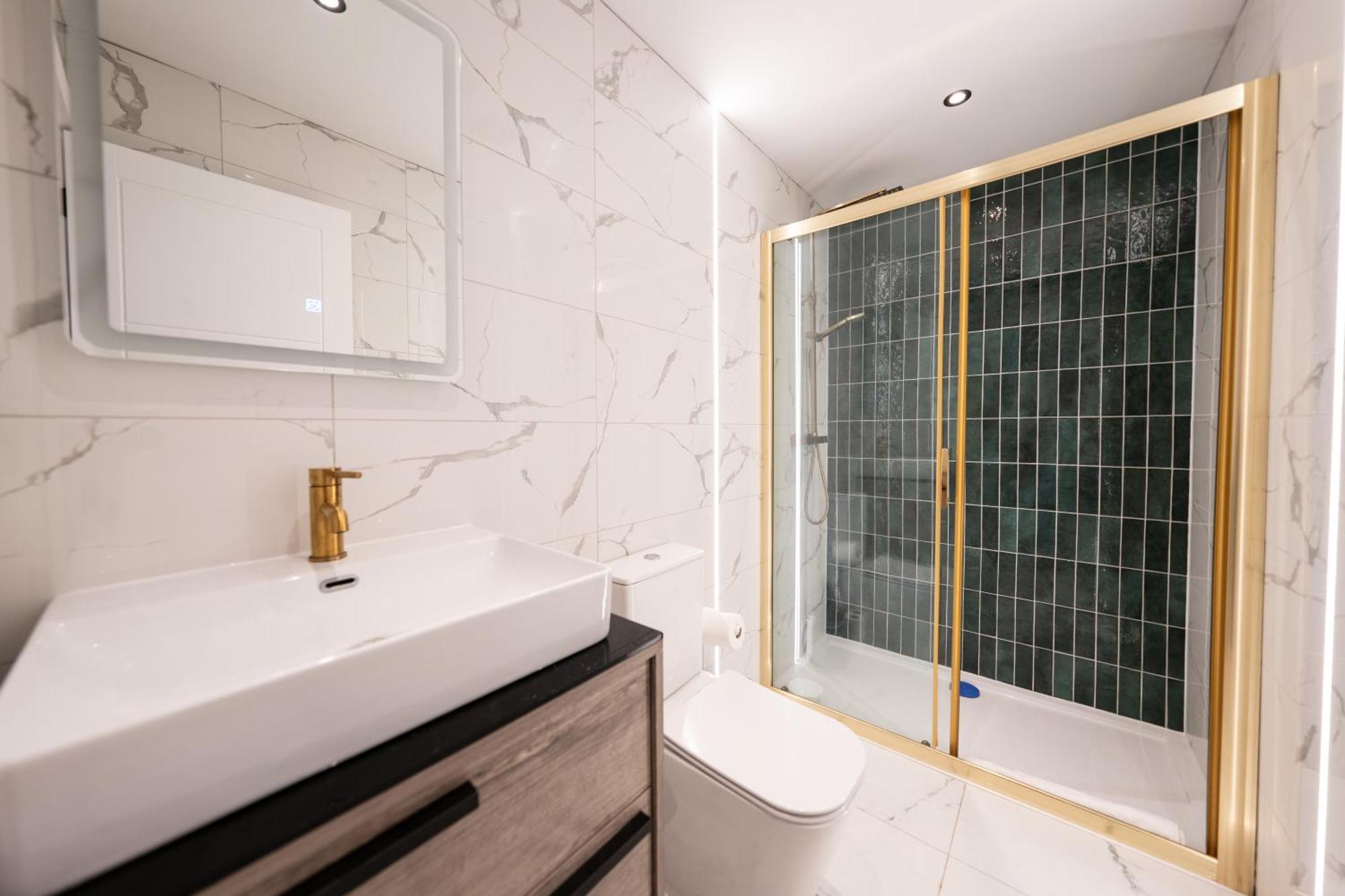The Battersea Place - Charming 4Bdr Flat Лондон Экстерьер фото